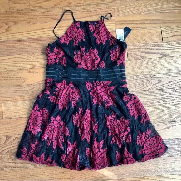 CITY STUDIO Lace Floral Fit Flare Party Red Black Dress Junior's Size 15 NWT - Picture 3 of 10